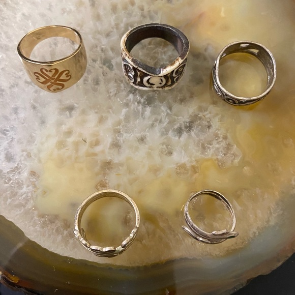 $5 each in live. 5 southwestern rings Var colors & sizes price is for each ring - Picture 2 of 2